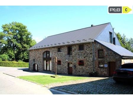 superbe fermette composé de trois gîtes et un appartement