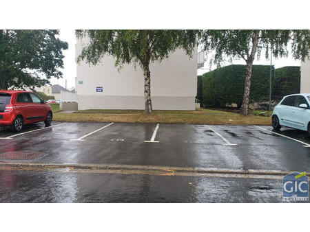 vente garage et parking à caen (14000) : à vendre / caen