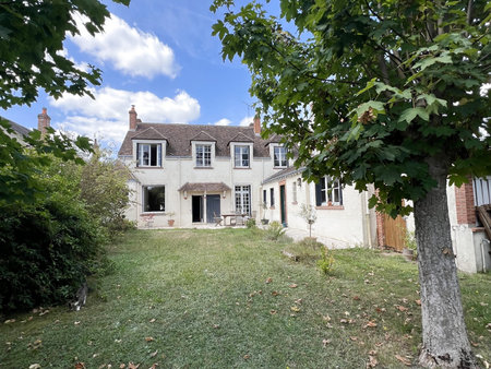 maison de ville de 1900 avec grand jardin et charme authent