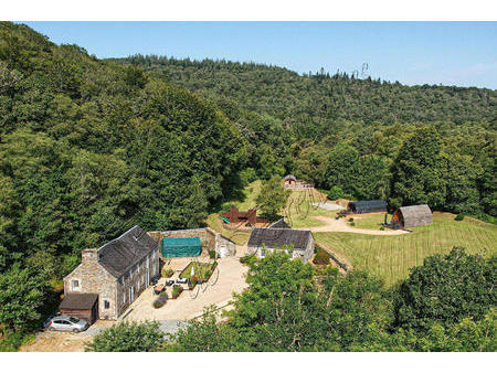 vente longère et corps de ferme à huelgoat (29690) : à vendre / 110m² huelgoat