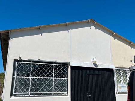 à louer hangar 40m2