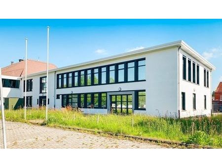 bureaux rénovés à louer près de la sortie e17 à zwijndrecht