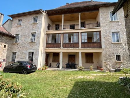 maison bourgeoise au bord du rhone