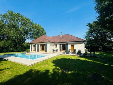 maison de plain pied proche nevers 127m2 piscine