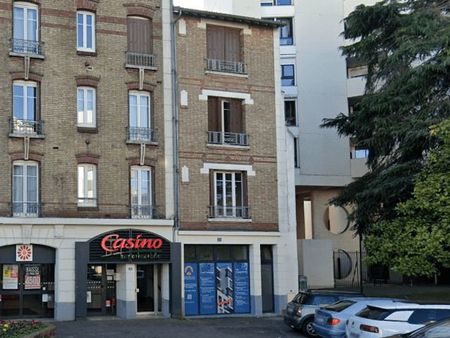 local commercial 34 m²