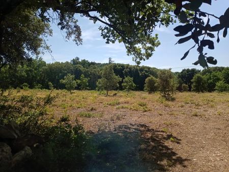 terrain 1 500 m² grignan