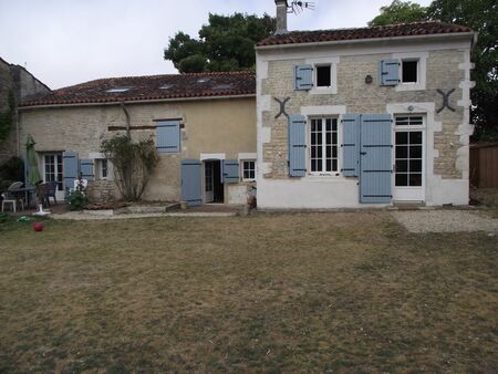 belle grande maison de vacances en charente-maritime avec grande piscine