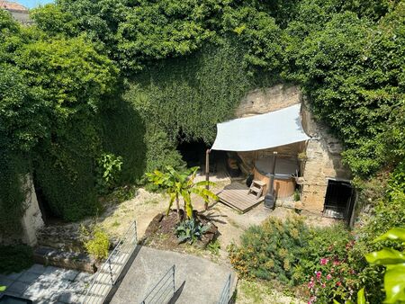 maison troglodyte exploitée en gîte clé en main forte rentabilité