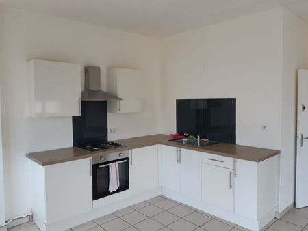 appartement t2 avec entrée privative - 360/mois