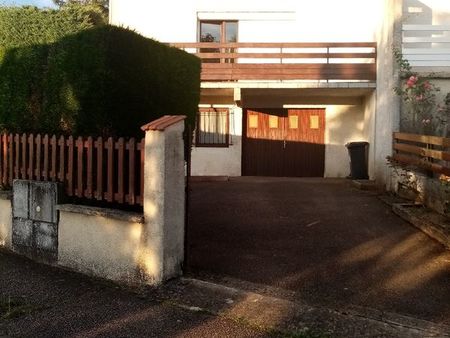 vends maison mitoyenne de 93 m2 habitable tye f4 sur terrain de 890m2