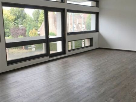 bureaux 104 m² arras