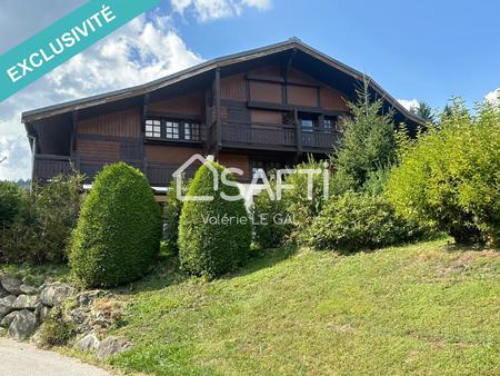 duplex avec balcon/terrasse  mobilier de qualité en bois réalisé par un menuisier