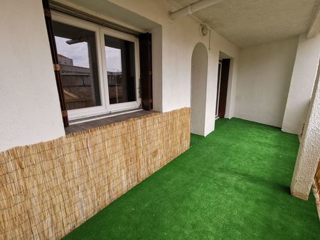 appartement t3 avec grand balcon