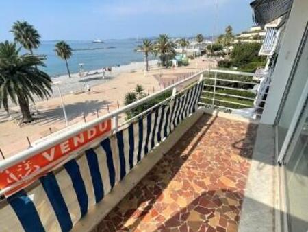 vente appartement 2 pièces bord de mer à saint-laurent-du-var (06700) : à vendre 2 pièces 