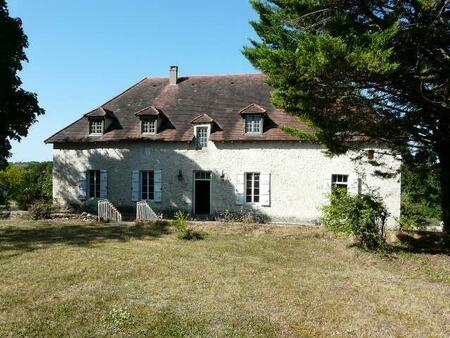 maison de caractere proche laroque