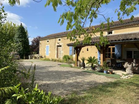 maison de campagne avec terres attenantes  aux portes d’un village proche de lectoure