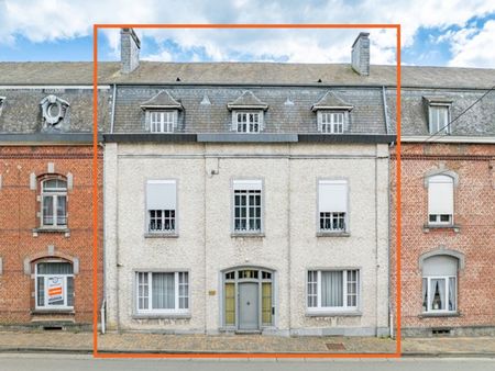 maison de maître à vendre dans le centre de neufchâteau