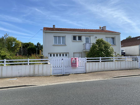 vente maison à la chaize-giraud (85220) : à vendre / 90m² la chaize-giraud