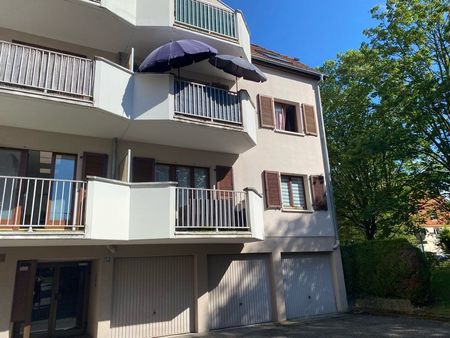 beau f3 avec terrasse et balcon