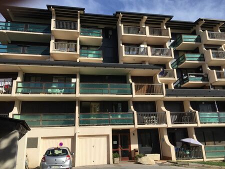 location font romeu appartement t2 situé au 1 er etage avec terrasse idéal etudiant staps