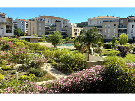 location appartement 2 pièces 38 m² hyères (83400)