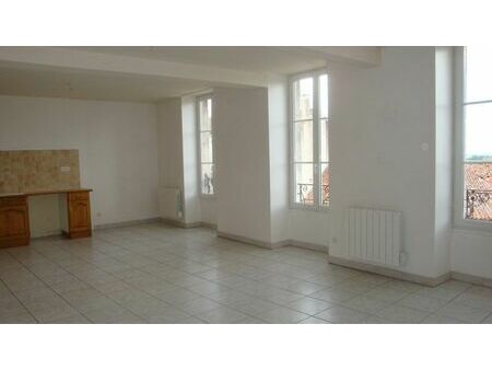 appartement t3 barbezieux centre 75m²