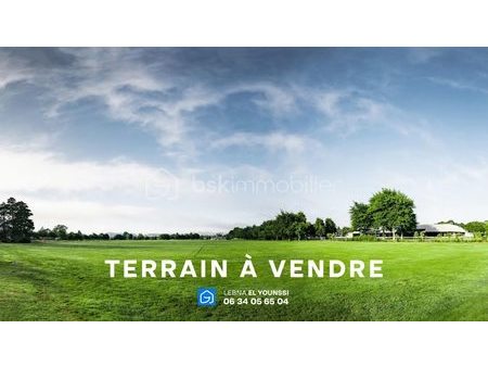 vente terrain 900 m²