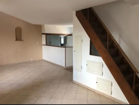 location appartement 3 pièces 62 m²