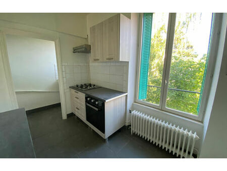 location appartement 4 pièces 56 m² chamalières (63400)