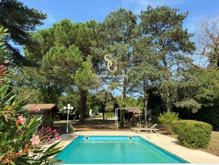 belle propriete proche de sauveterre de guyenne 5 chambres avec belle piscine dans un...