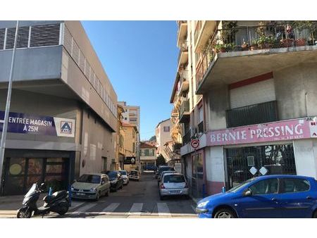 location stationnement  m² t- à nice  125 €