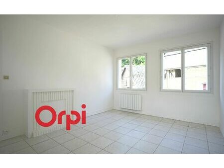 location appartement  m² t-1 à bernay  415 €