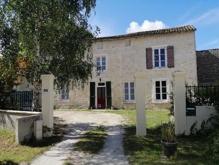 belle maison à finir rénovée  5 chambres  commerces à pied tal