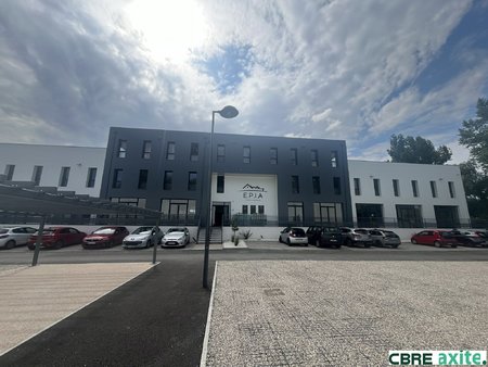 local professionnel - 28m² - bourgoin jallieu