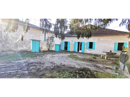 dordogne  maison de plain-pied de 70 m² avec point de vue  agrandissement possible  grange