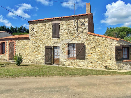 vente maison à saint-vincent-sur-jard (85520) : à vendre / 248m² saint-vincent-sur-jard