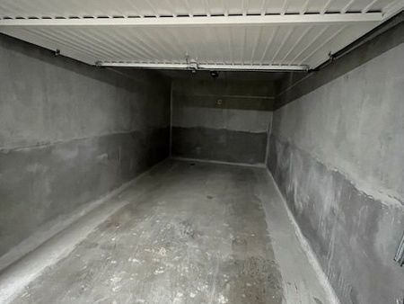 parking/box 14 m² marseille