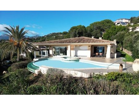 vente villa 9 pièces 262 m²