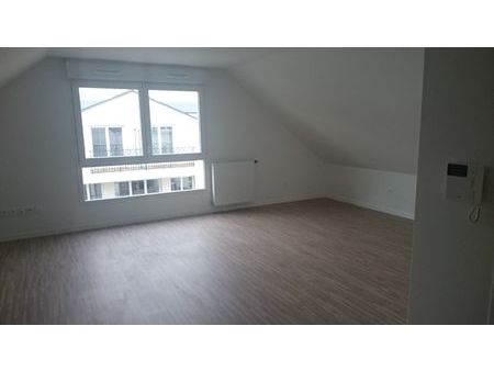 studio  28m2+14m2 sous combles quartier pagnol