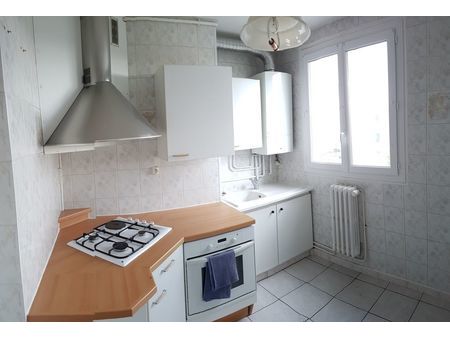 4 pièces 3 chambres 64 m²  cuisine équipée  bel appartement  chauffage gaz  aucun frais d'