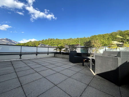 splendide appartement 4 pièces quartier prisé avec immense terrasse et parking