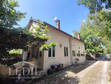 maison 3 chambres au bord de l'eau sur 4500m2