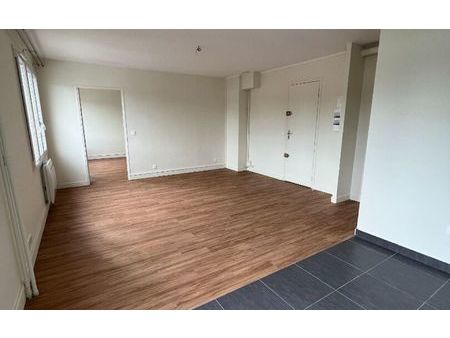 location appartement  m² t-1 à mitry-mory  820 €