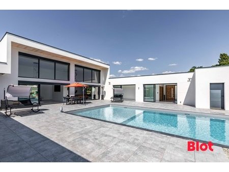 a vendre - bourgbarre - villa de plain pied - 333 69 m²