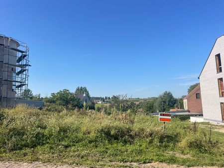 terrain à bâtir pour une villa 4 façade