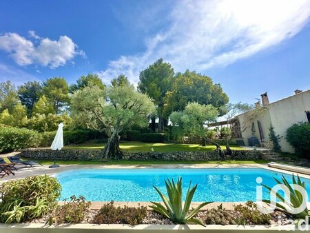 vente maison 6 pièces de 177 m² à le castellet (83330)