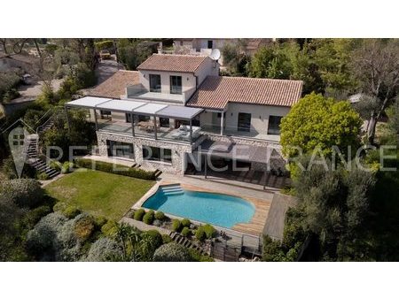 location villa 8 pièces 320 m²