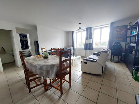 location appartement 2 pièces à saint-colomban (44310) : à louer 2 pièces / 43m² saint-col