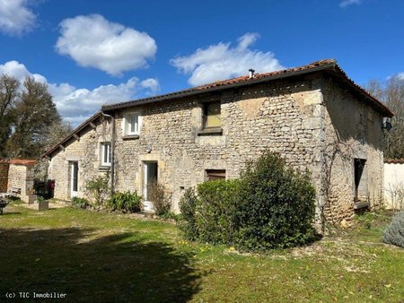 petite maison en pierre  idéale vacances