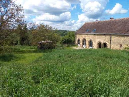 maison très calme dans une campagne vallonnée au paysage de bocage